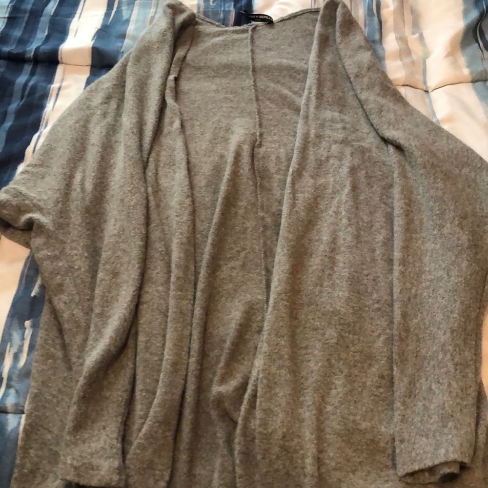 Cardigan sweater